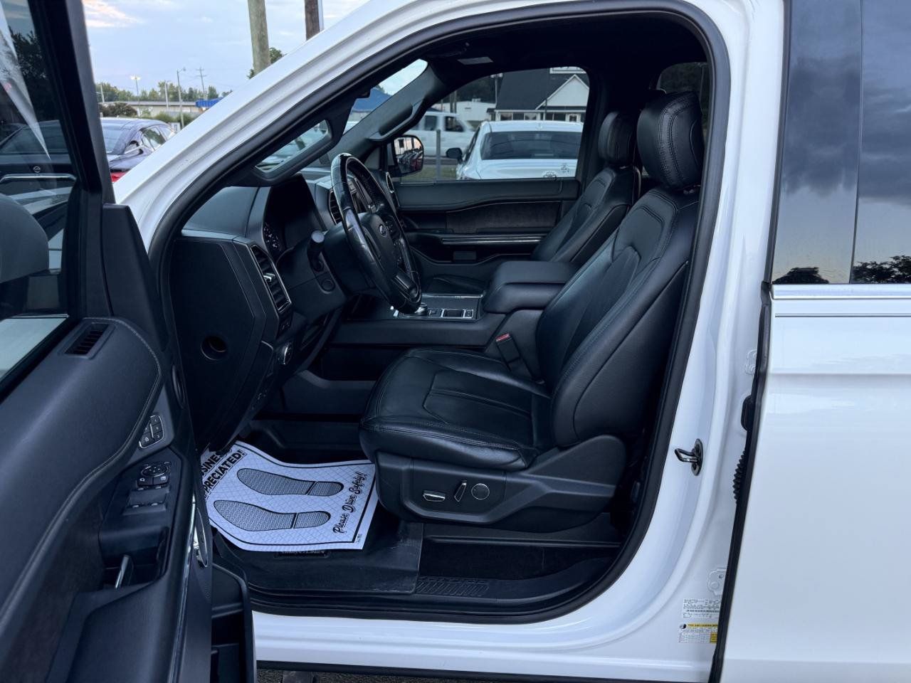 Used 2019 Ford Expedition Limited w/ Special Edition Package RWD image 8