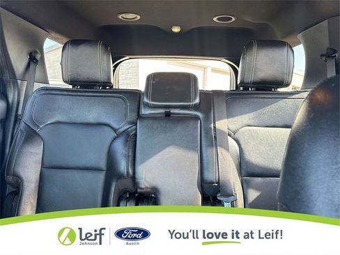 Used 2018 Ford Explorer Limited image 30