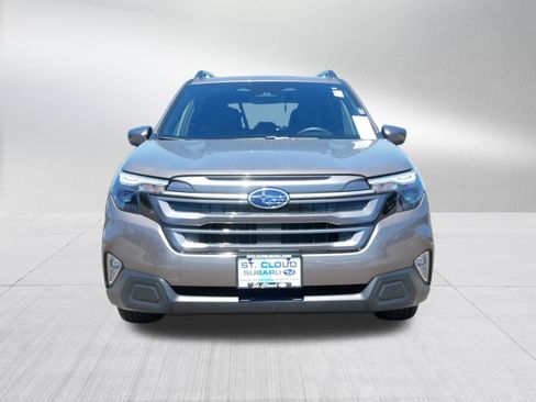 Certified 2025 Subaru Forester Premium AWD/4WD image 2