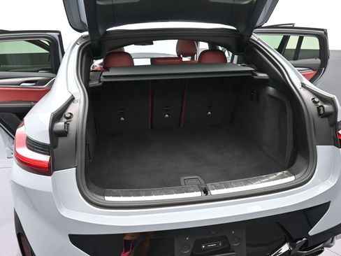 Used 2025 BMW X4 M40i AWD/4WD image 16