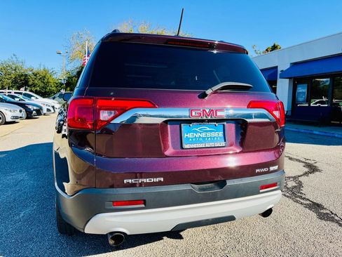 Used 2018 GMC Acadia SLE image 26