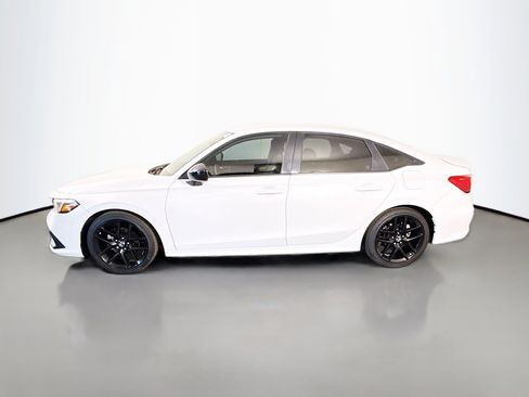 Used 2023 Honda Civic Sport image 6