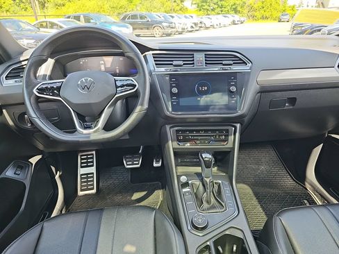 Used 2024 Volkswagen Tiguan SE R-Line AWD/4WD image 12