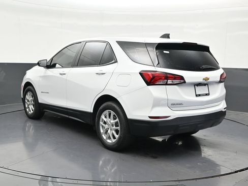 Used 2022 Chevrolet Equinox LS FWD image 3