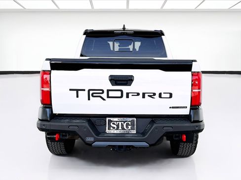 Used 2024 Toyota Tacoma TRD Pro AWD/4WD image 5