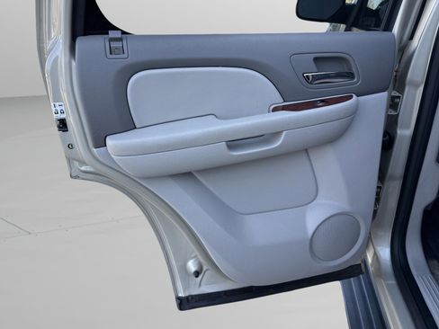 Used 2013 Chevrolet Tahoe LT w/ Luxury Package image 21