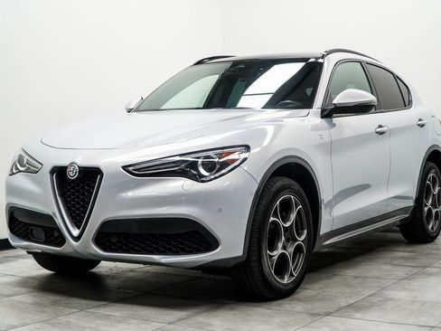 Used 2023 Alfa Romeo Stelvio Ti image 6