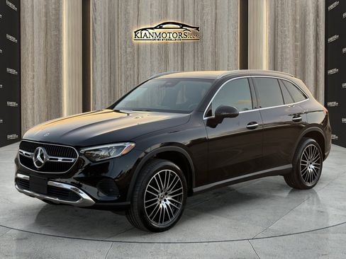 Used 2023 Mercedes-Benz GLC 300 image 3