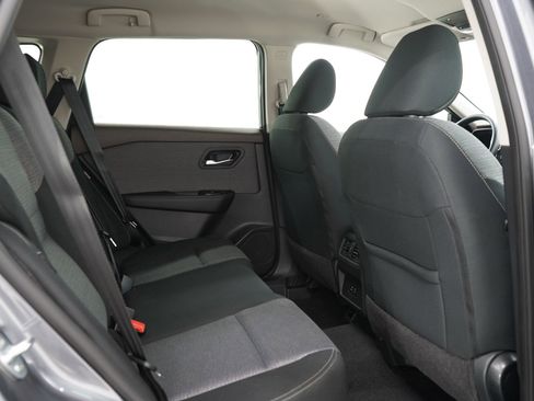 Used 2023 Nissan Rogue SV AWD/4WD image 14