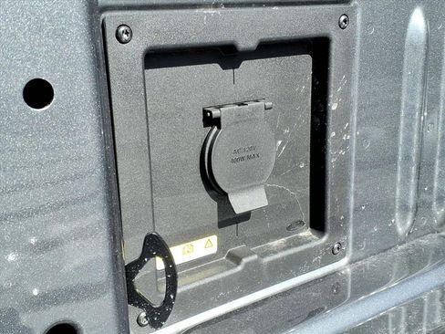 New 2026 Ford F150 Lariat w/ Equipment Group 501A Mid image 9