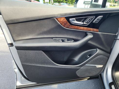 Used 2018 Audi Q7 3.0T Premium Plus w/ Premium Plus Package image 17