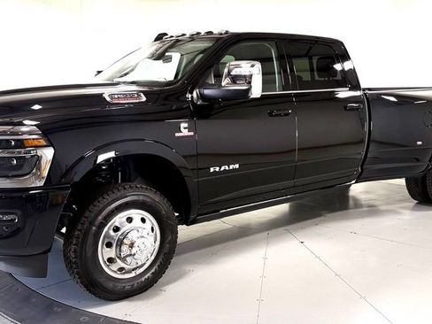 New 2026 RAM 3500 Longhorn AWD/4WD image 8