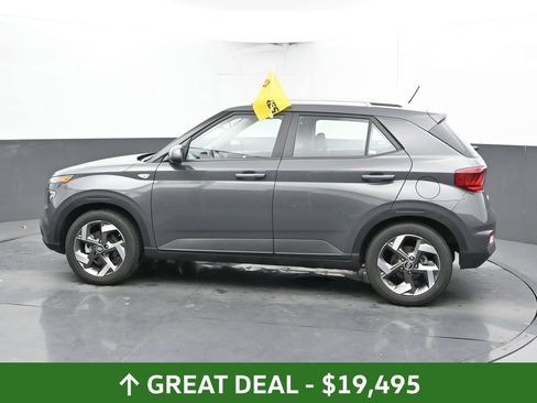 Used 2025 Hyundai Venue SEL FWD image 10
