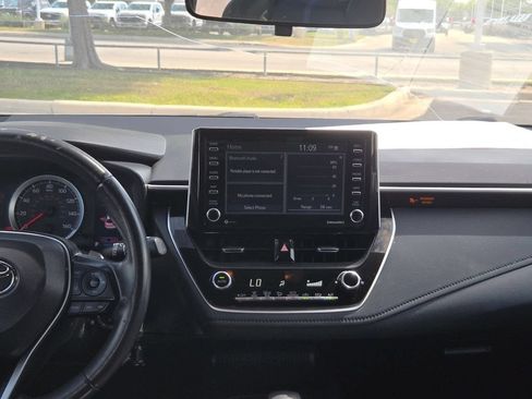 Used 2021 Toyota Corolla SE FWD image 16