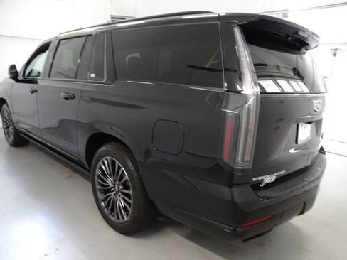Used 2025 Cadillac Escalade ESV Sport Platinum AWD/4WD image 20