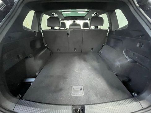 Used 2024 Volkswagen Tiguan SEL R-Line image 30