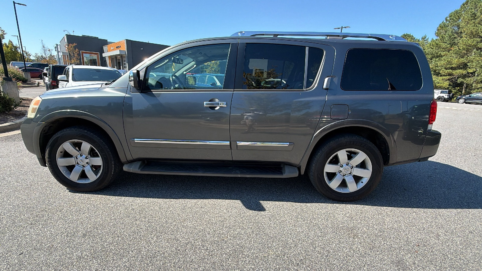Used 2010 Nissan Armada Titanium AWD/4WD image 11