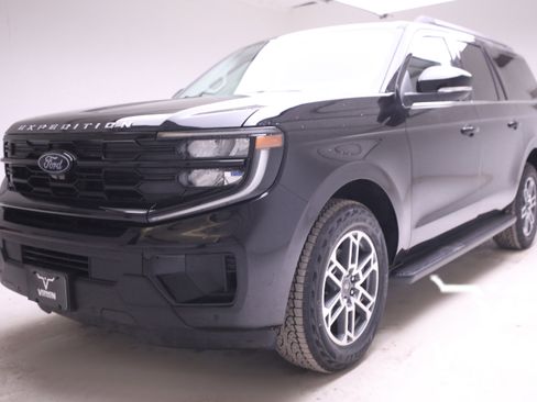 New 2025 Ford Expedition Max Active image 1