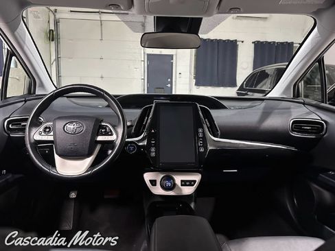 Used 2017 Toyota Prius Prime Premium FWD image 18
