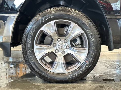 Used 2023 RAM 1500 Laramie AWD/4WD image 9