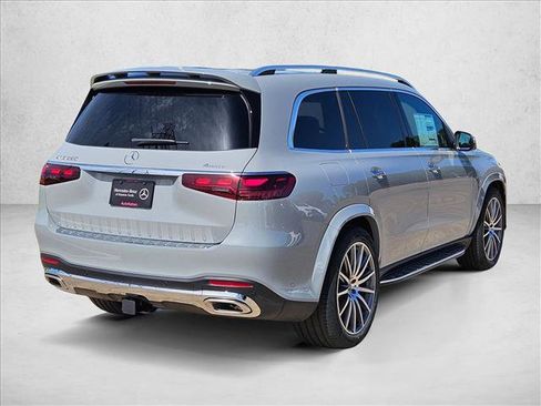 New 2026 Mercedes-Benz GLS 580 4MATIC image 5
