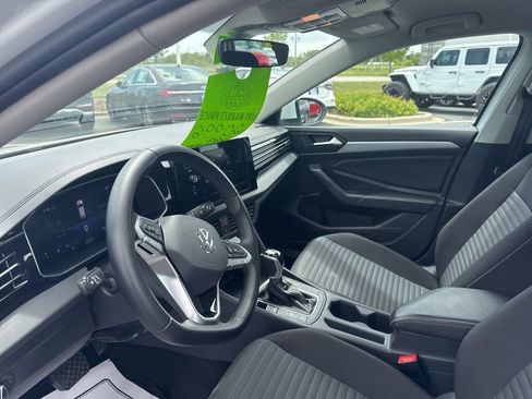 Used 2025 Volkswagen Jetta S FWD image 10