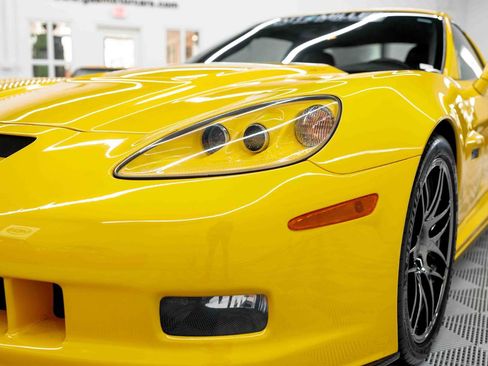Used 2008 Chevrolet Corvette Z06 w/ Preferred Equipment Group RWD image 12