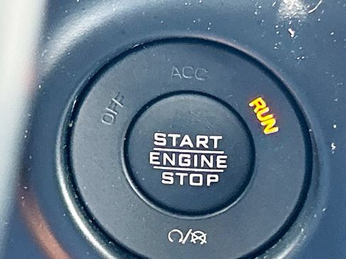 Used 2022 Jeep Wrangler Unlimited Sport AWD/4WD image 33