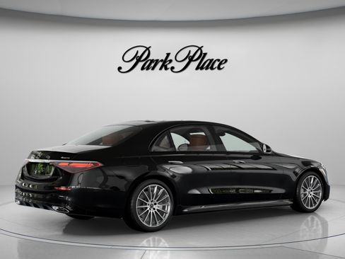 New 2026 Mercedes-Benz S 580 4MATIC Sedan image 3