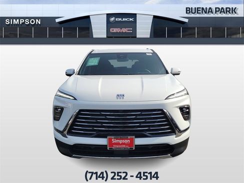 Used 2026 Buick Enclave Preferred image 3