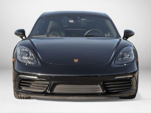 Used 2021 Porsche 718 Cayman w/ Premium Package image 3