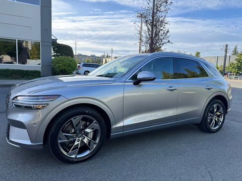 Used 2024 Genesis Electrified GV70 image 5