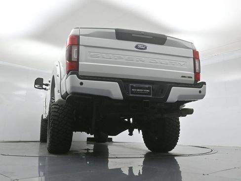 Used 2021 Ford F250 Lariat w/ Lariat Ultimate Package AWD/4WD image 46
