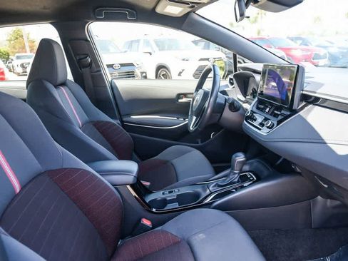 Used 2024 Toyota Corolla SE FWD image 15