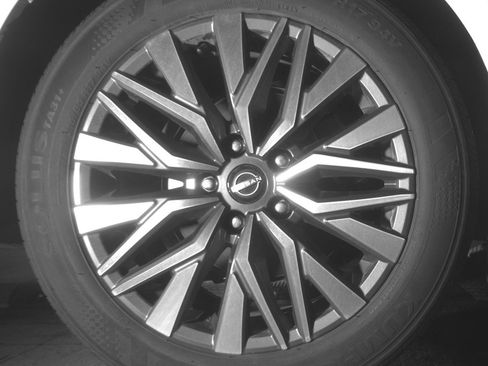 Used 2025 Nissan Altima 2.5 SV FWD image 15
