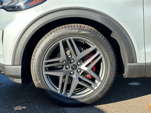 New 2026 Ford Explorer ST w/ Sun And Sound Package image 34