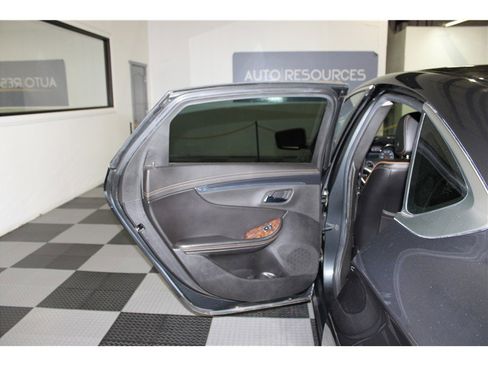 Used 2015 Chevrolet Impala LT image 13