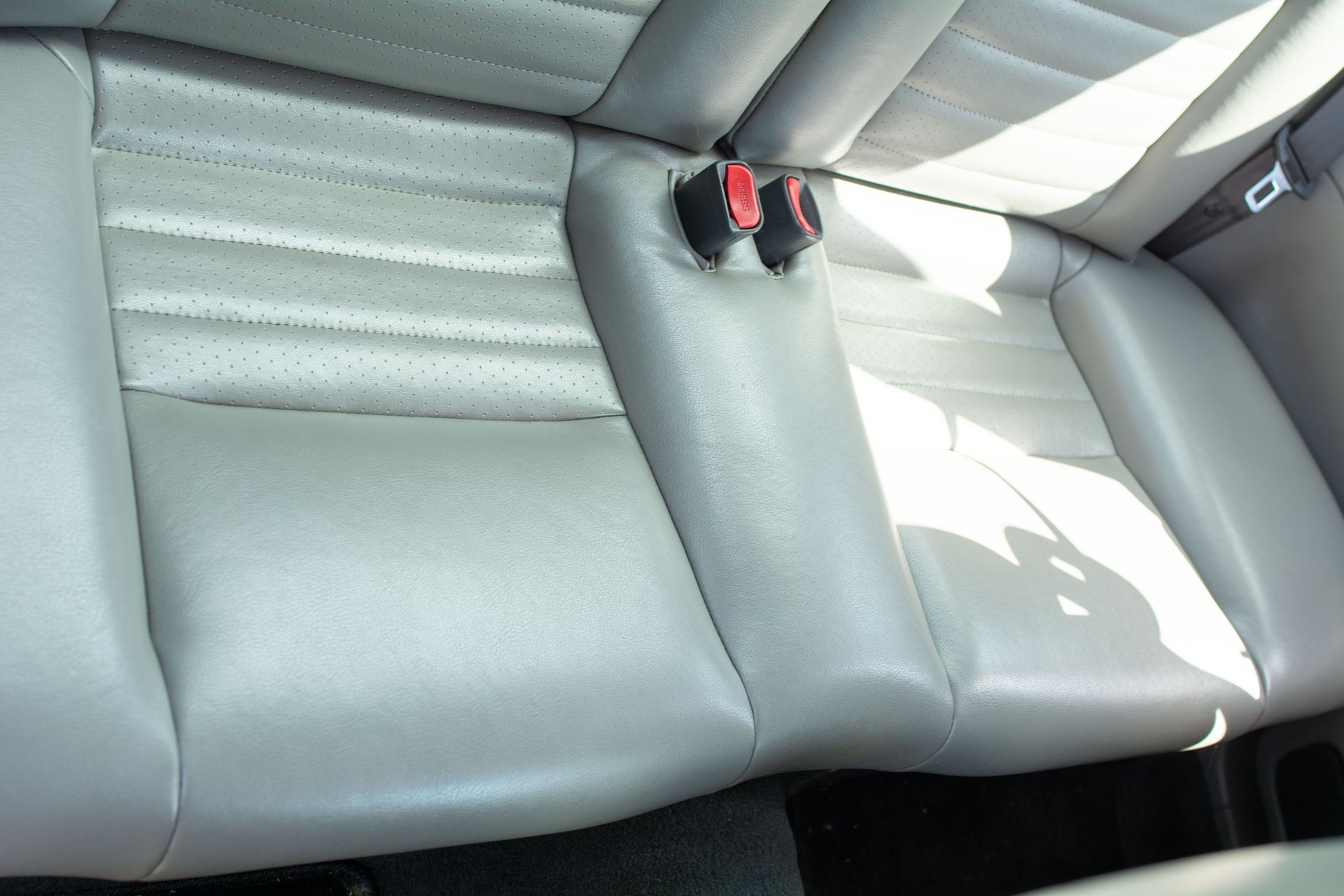 Used 2001 Ford Mustang GT RWD image 35