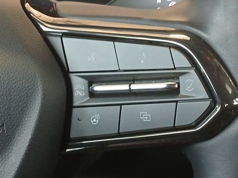 Used 2025 Chevrolet Equinox EV RS FWD image 12