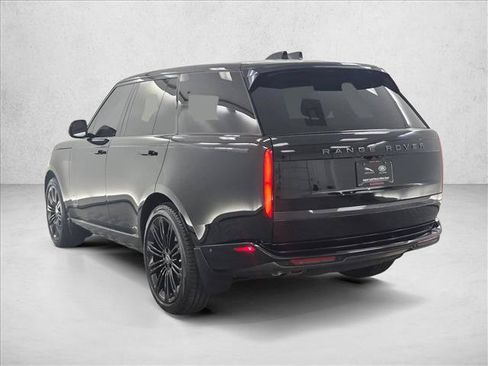 Used 2025 Land Rover Range Rover SE AWD/4WD image 8