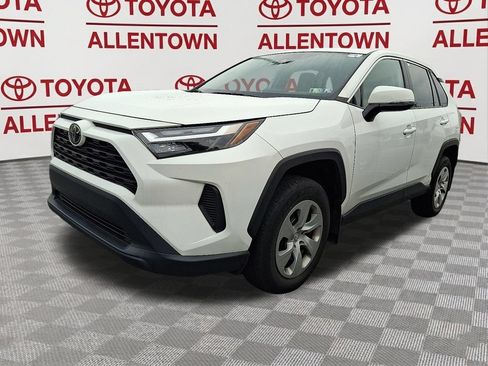 Used 2023 Toyota RAV4 LE AWD/4WD image 3