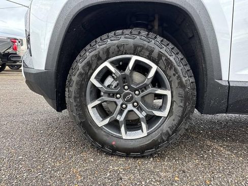 New 2026 Chevrolet Equinox ACTIV FWD image 20