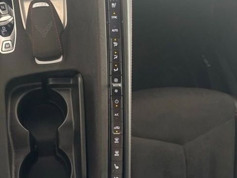 Used 2022 Chevrolet Corvette Stingray Premium Conv w/ Z51 Performance Package image 10