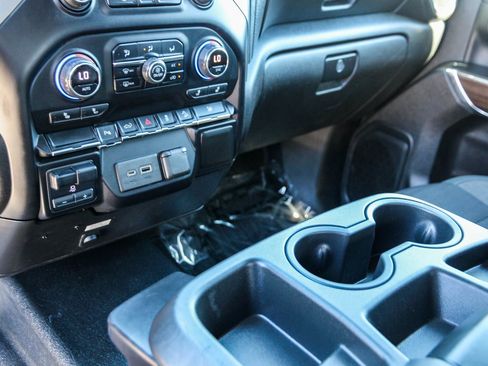 Used 2021 Chevrolet Silverado 3500 LT image 31