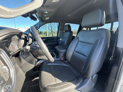 Used 2020 Chevrolet Silverado 2500 LTZ w/ LTZ Premium Package image 11