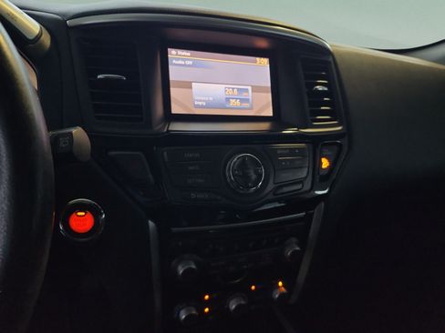 Used 2016 Nissan Pathfinder SV FWD image 11