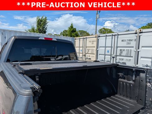 Used 2018 Ford F150 Lariat w/ Equipment Group 502A Luxury AWD/4WD image 14
