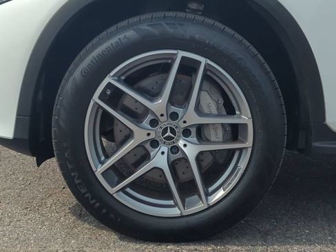 Used 2019 Mercedes-Benz GLC 300 4MATIC image 10