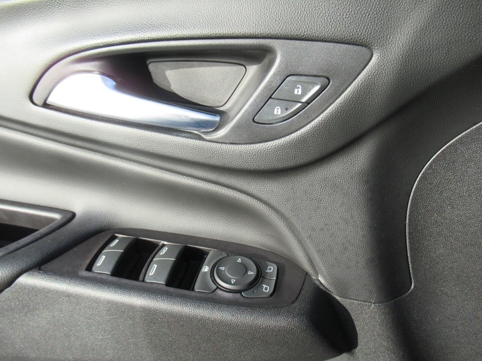 Used 2019 Chevrolet Equinox Premier FWD image 21