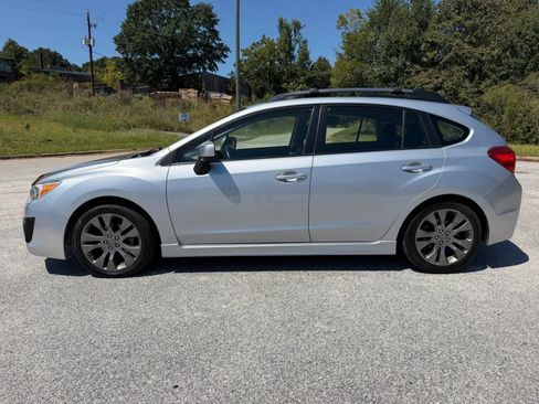 Used 2013 Subaru Impreza 2.0i Sport Premium AWD/4WD image 2